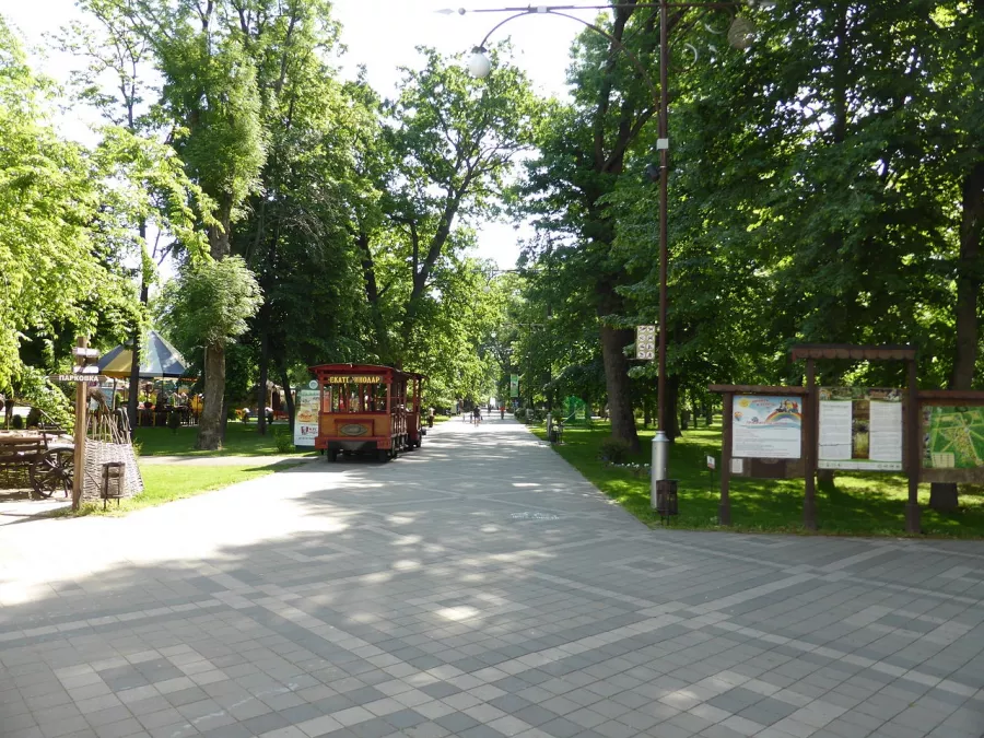 Парк Чистяковская роща в Краснодаре: Чилим, Парк, Прогулка, Веселье, Дети, Аттракционы, Семья, Дружба, Природа,