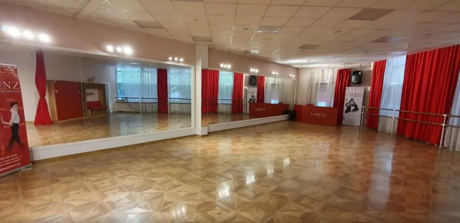 Студия танца Lorenz в Видном: Dance MIX, Спортивные Бальные танцы, Брейк-Данс, Растяжка, Ритмика, Скетчинг, Хип-хоп, Зумба, Хатха-Йога,