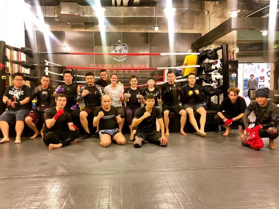 Школа боевых искусств MMA Beijing в Пекине: Школа, Боевые искусства, Тренажерный зал,
