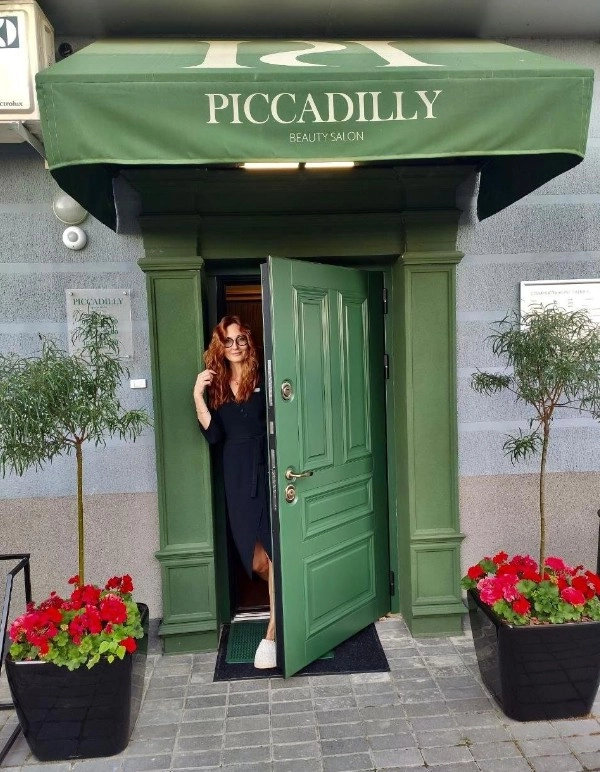 Салон красоты Piccadilly в Минске: Бьюти, Красота, Китайский массаж, Детская стрижка, Стрижка, Эпиляции, Маникюр, Стрижка бороды,