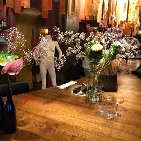 Ресторан Salone Pasta & Bar в Санкт-Петербурге: Итальянская кухня, Вино, Страчателла, Домашняя паста, Свидание, Ужин,