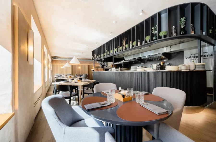 Ресторан Дом мясника в Санкт-Петербурге: Доставка, Мясо, Завтраки, Стейки, Ребрышки, Колбасы, Пиво, Вино, Бизнес-ланч,