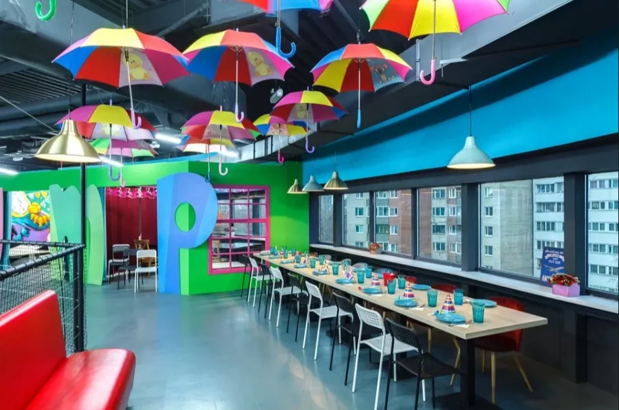 Ресто-парк семейного отдыха Fun City в Санкт-Петербурге: Скалодром, Интерактивная Комната, Горки, Лабиринт, Батуты, Не пропусти,