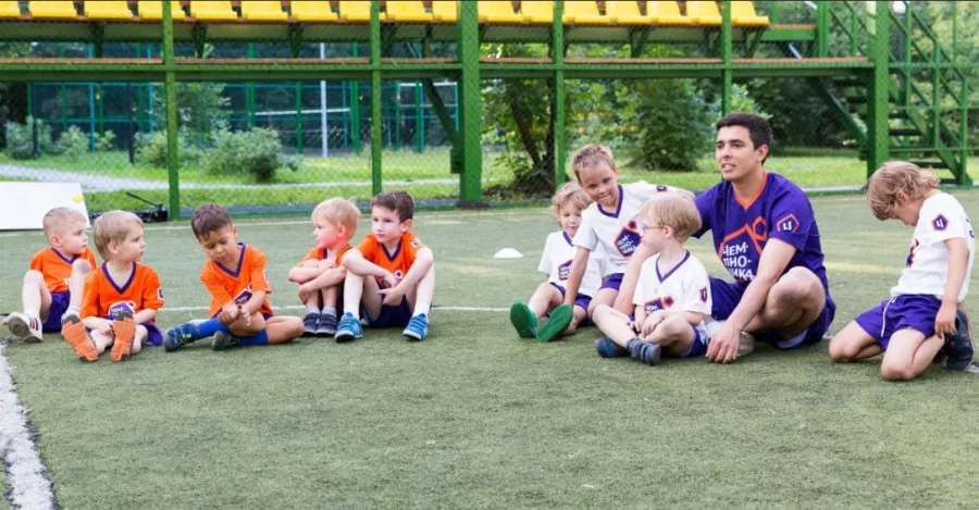Детский футбольный клуб Чемпионика в Видном: Футбол, Акробатика, Растяжка, Прыжки, Кардио, Игры,