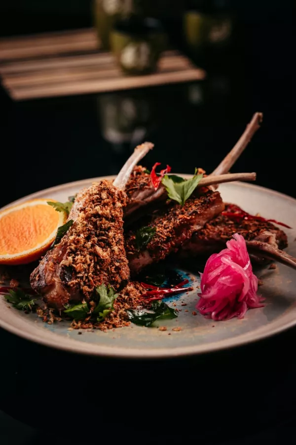 Ресторан Shanghai Me в Дубаи: Суши, Коктейли, Традиционная кухня, Азиатская кухня, Еда,