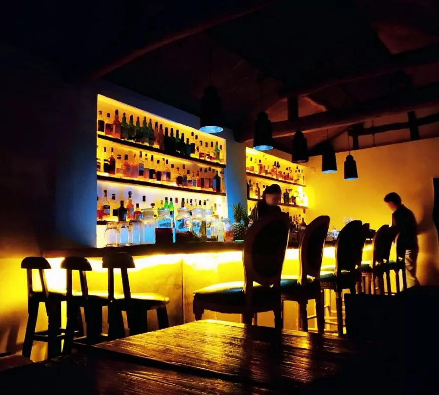 Бар Fang Bar в Пекине: Бар, Коктейль-бар, Развлечение,
