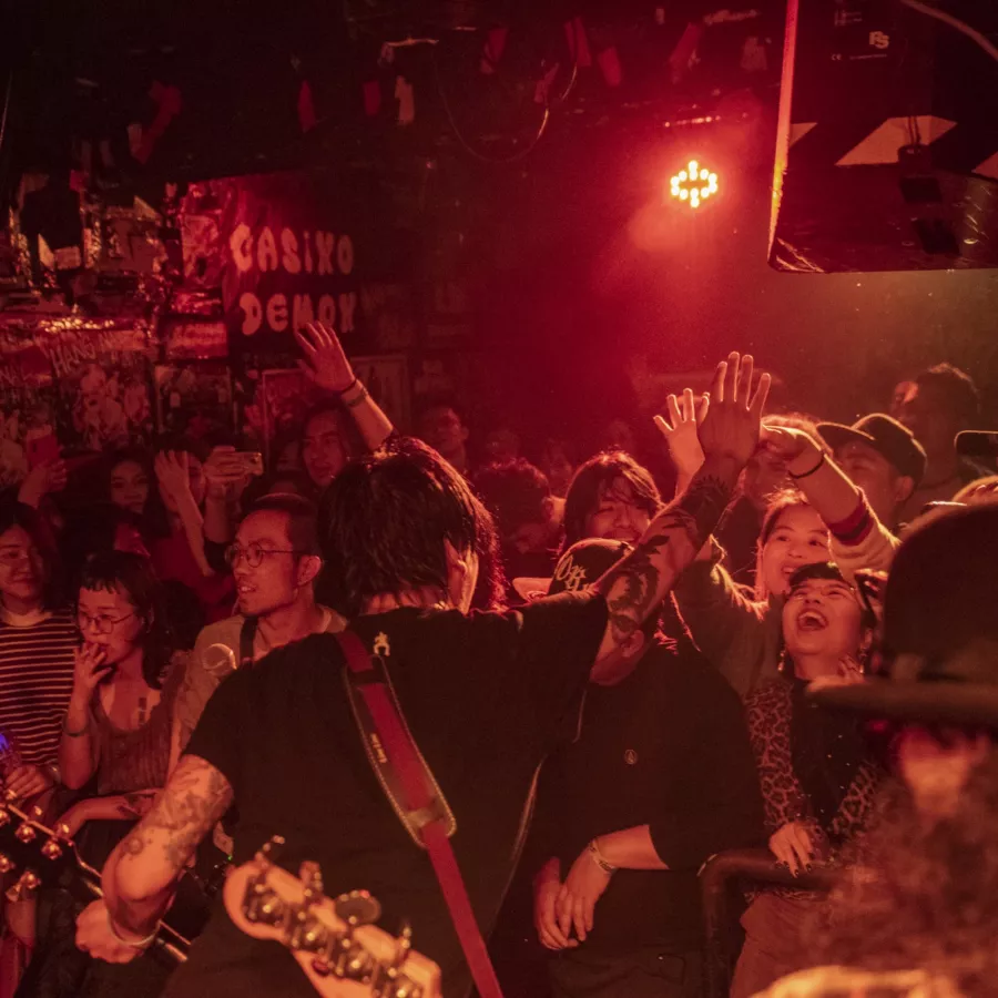Бар School Live Bar в Пекине: Бар, Живая музыка, Развлечение,