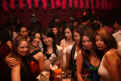 Клуб World of Suzie Wong Club в Пекине: Клуб, Алкоголь, Танцы, Развлеение,