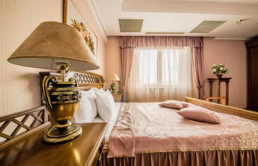 Отель Hotel Minsk в Минске: Чилим, SPA, Конференц-залы, Гостиный комплекс, Жильё, Сауна, Тренажерный зал,