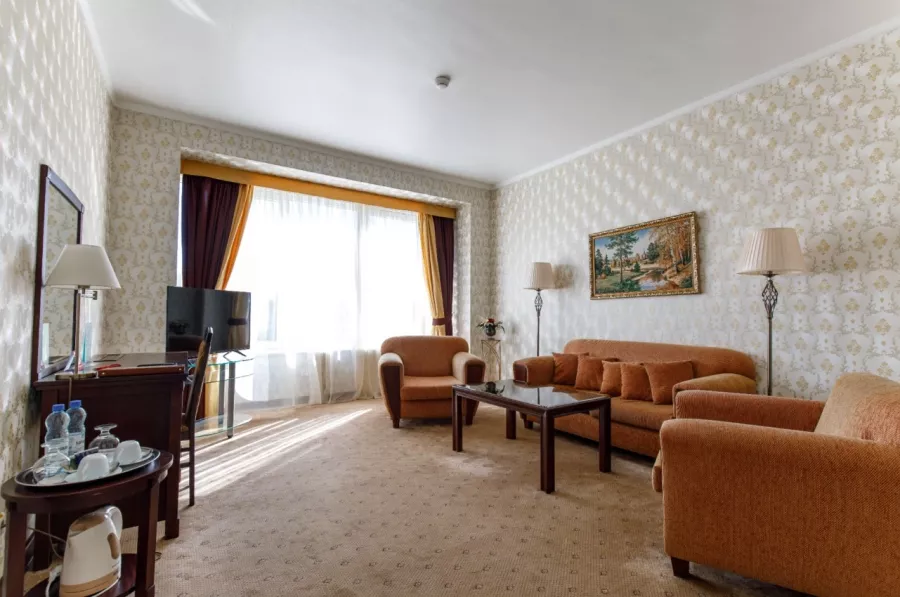 Отель Hotel Minsk в Минске: Чилим, SPA, Конференц-залы, Гостиный комплекс, Жильё, Сауна, Тренажерный зал,