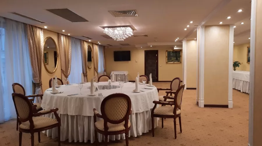 Отель Hotel Minsk в Минске: Чилим, SPA, Конференц-залы, Гостиный комплекс, Жильё, Сауна, Тренажерный зал,