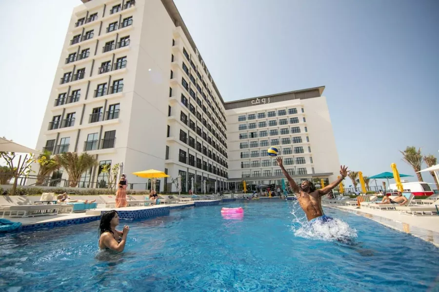 Отель Rove La Mer Beach 3* в Дубаи: Прибрежный отель , Бутик-отель , Номера для геймеров , Бассейн , Конференц-зал,