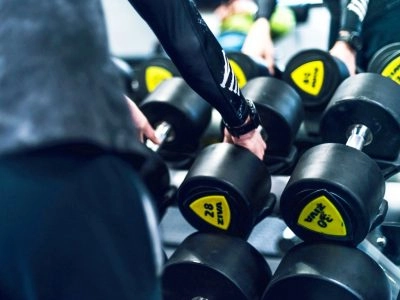 Тренажёрный зал Kickstart gym в Москве: Боевые искусства, Кроссфит, Стретчинг, Фитнес для детей, Персональный тренер, Фитнес бар, TRX тренировки,