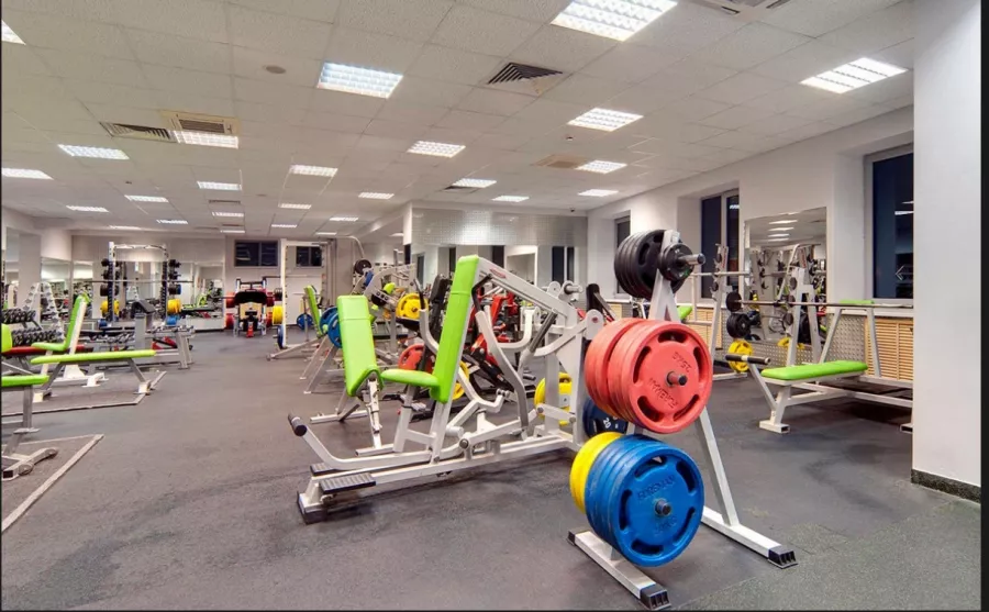 Фитнес-клуб Xfit Морской Фасад в Санкт-Петербурге: Спортзал, Фитнес, Фитнес клубы, Тренажерный зал, Персональные тренировки, Развиваться,