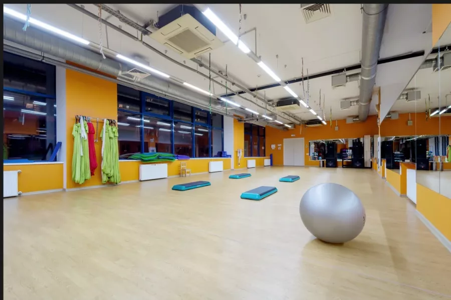 Фитнес-клуб Xfit Морской Фасад в Санкт-Петербурге: Спортзал, Фитнес, Фитнес клубы, Тренажерный зал, Персональные тренировки, Развиваться,
