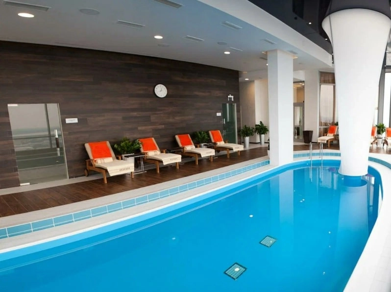 отель Высоцкий 5* в Екатеринбурге: апартаменты, номер, СПА, Отель, конференц-зал, бассейн , Бар, Ресторан,