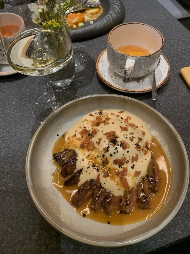 Ресторан The Sizzle в Санкт-Петербурге: Европейская кухня, Comfort Food, Завтраки, Стейки , Морепродукты, Свидание, Доставка , Азиатская кухня,