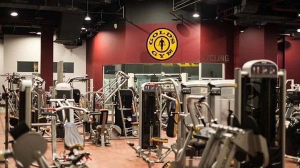 Спортивный зал в Ереване Gold's Gym в Ереване: Фитнес, Йога, Пилатес, Спиннинг, Стэп-аэробика, Тренажерный зал,