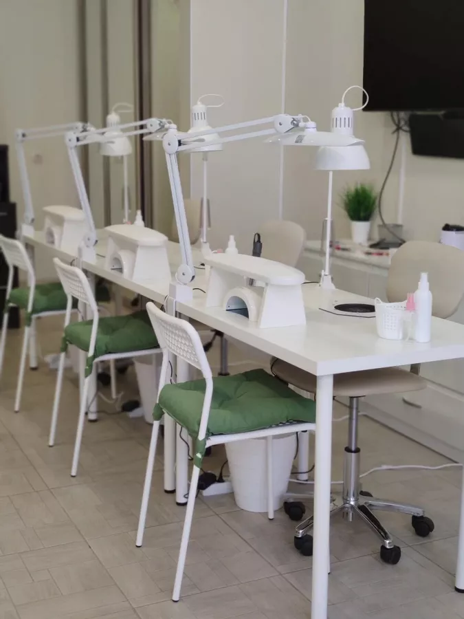 Салон красоты One Beauty в Ростове-на-Дону: Салон красоты, Маникюр, Педикюр, Парикмахерская, Ресницы, Макияж,