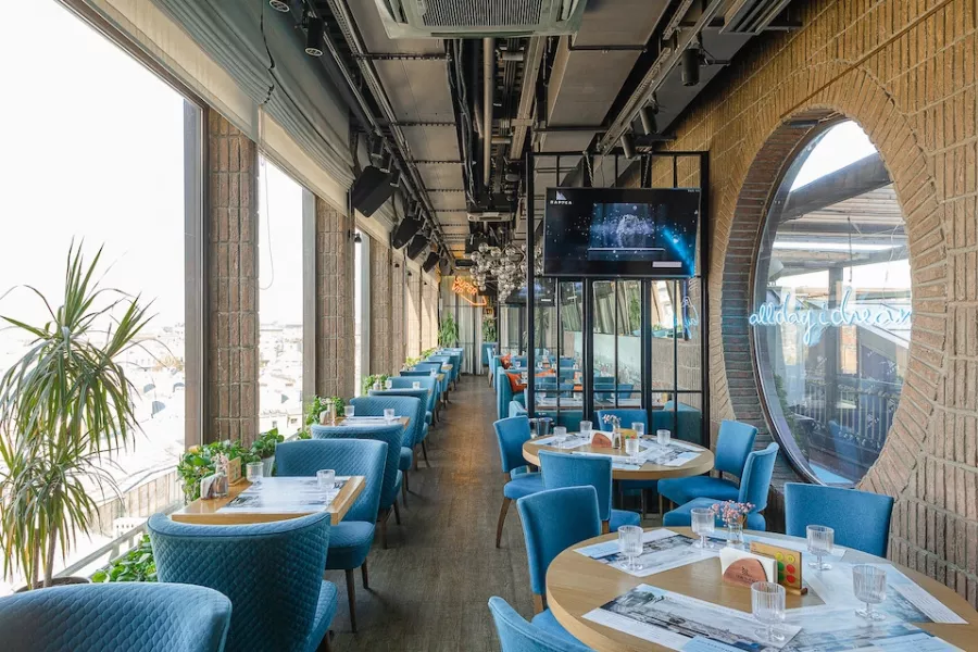 Ресторан Паруса на крыше в Санкт-Петербурге: Свидание, Бургеры, Паста, Отдых, Смотровая площадка, Еда,