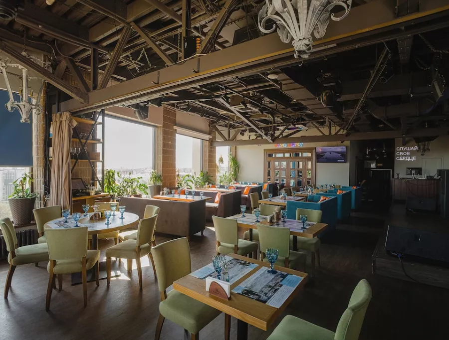 Ресторан Паруса на крыше в Санкт-Петербурге: Свидание, Бургеры, Паста, Отдых, Смотровая площадка, Еда,