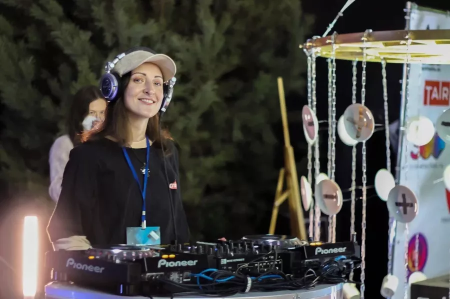 Школа диджеев Scratch DJ School в Санкт-Петербурге: Сведение, Вокал, Актерское Мастерство, Для Взрослых И Детей, Диджей Софт,