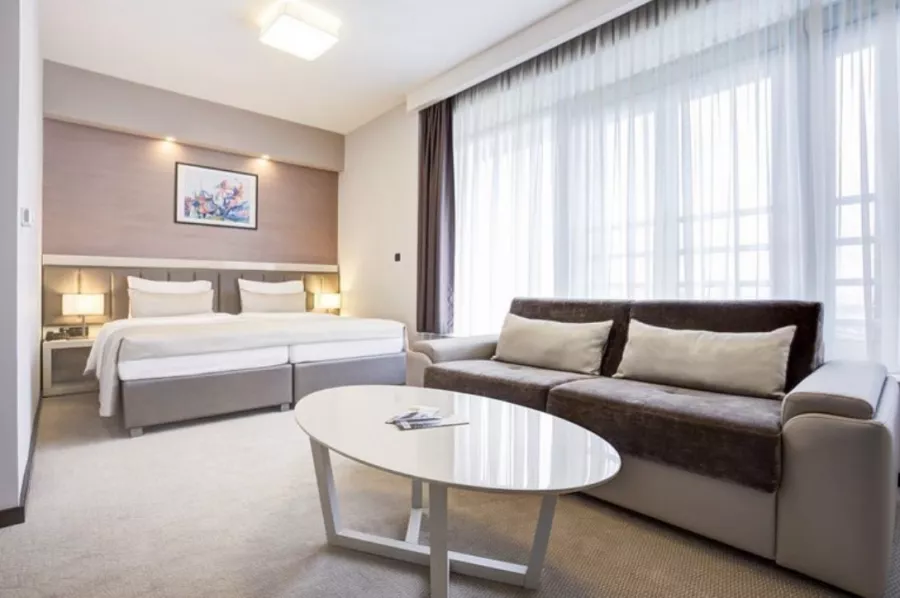 Hotel HERITAGE Belgrade в Белграде: Отель, Комфорт, Чилим, Парковка,