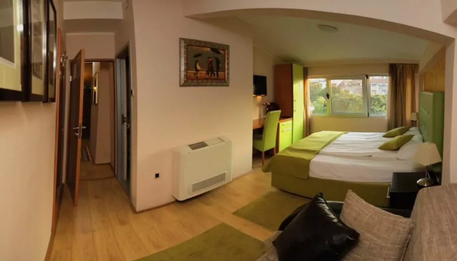 Garden 40 в Белграде: Хостел, Путешествие, Чилим,