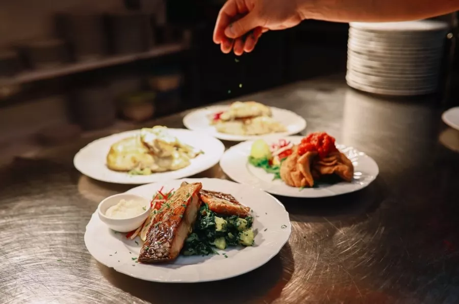 Restoran Šaran в Белграде: Ресторан, Чилим, Вкусно, Покушать,