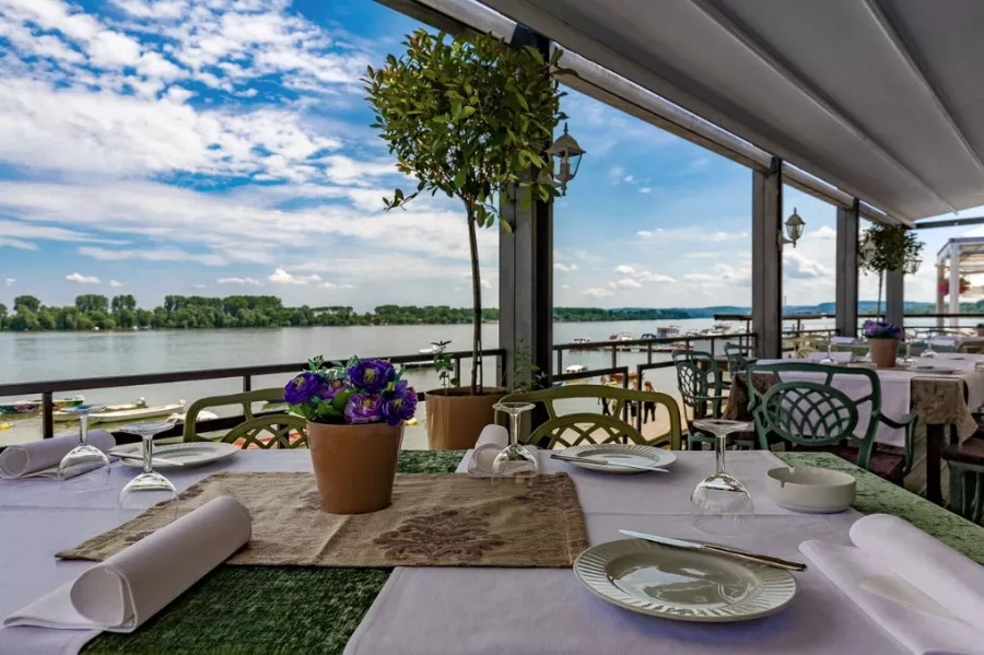 Restoran Šaran в Белграде: Ресторан, Чилим, Вкусно, Покушать,