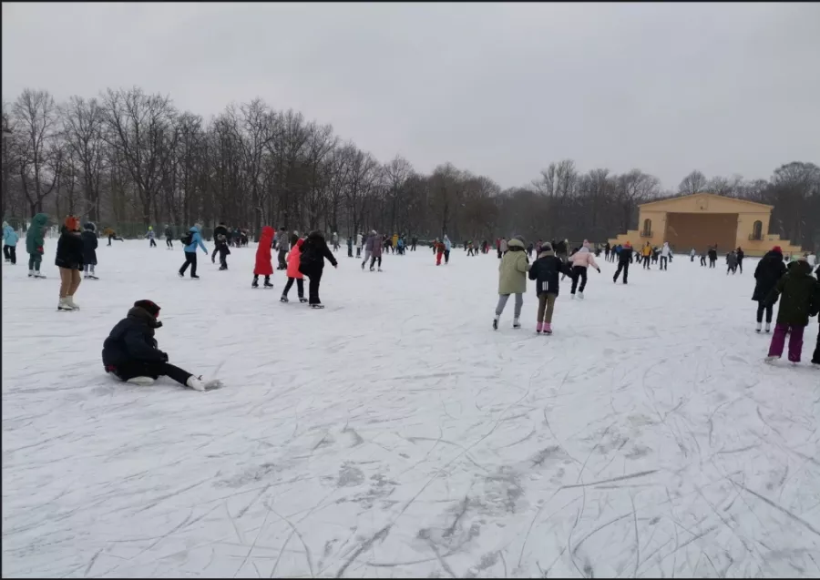Каток в Парке Победы в Санкт-Петербурге: Развиваться, Каток, Катки, Ледовый каток, Ледовый каток в питере, Ледовый спорт, Каток в парке,
