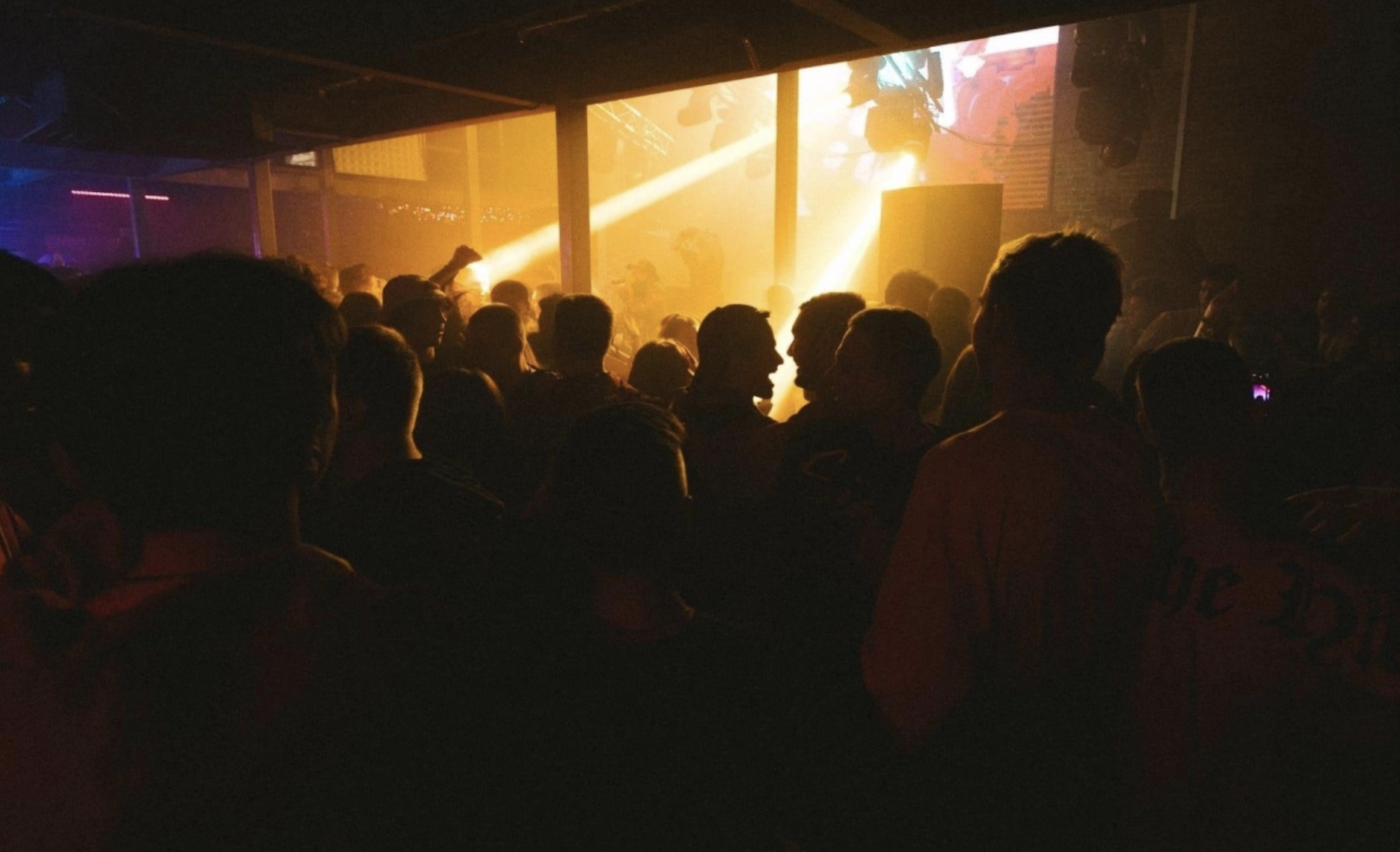 Ночной клуб "IZI"