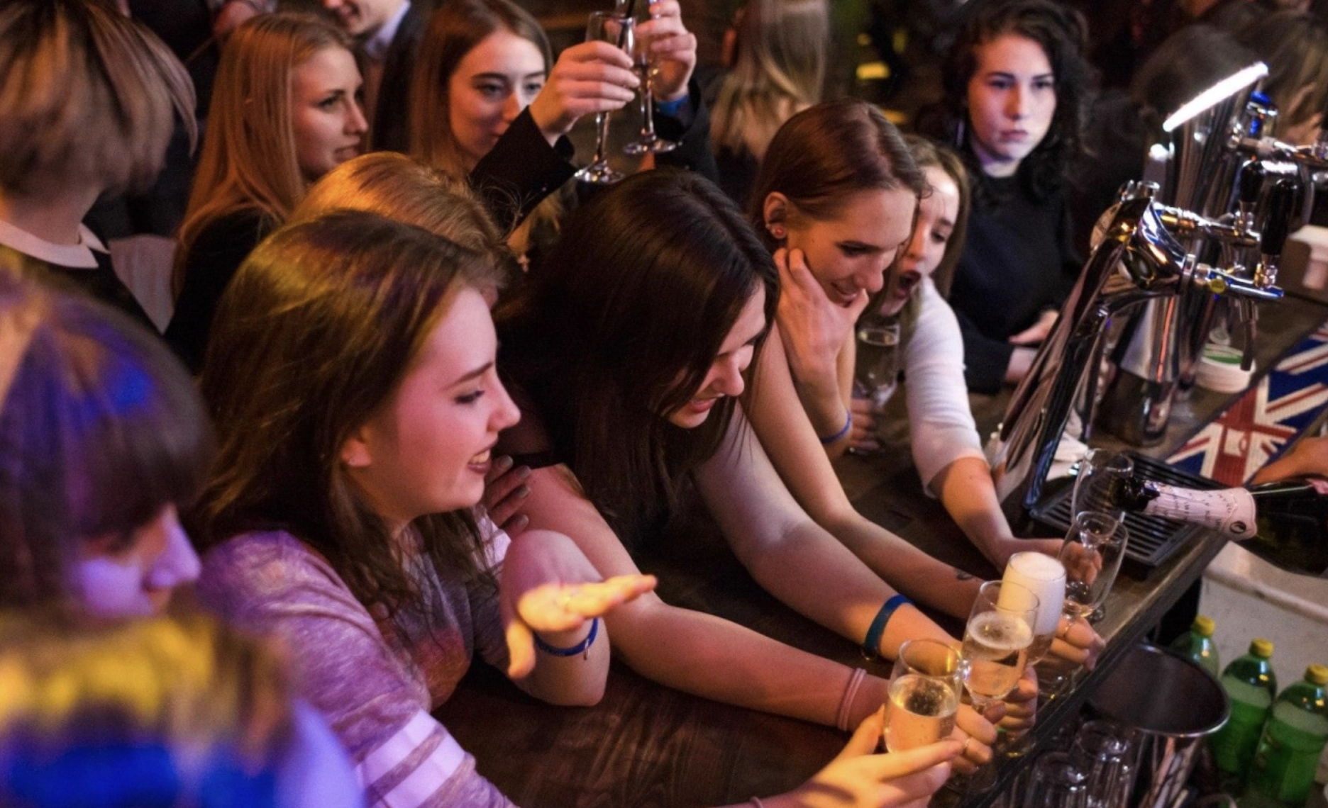 Ночной клуб "IZI"