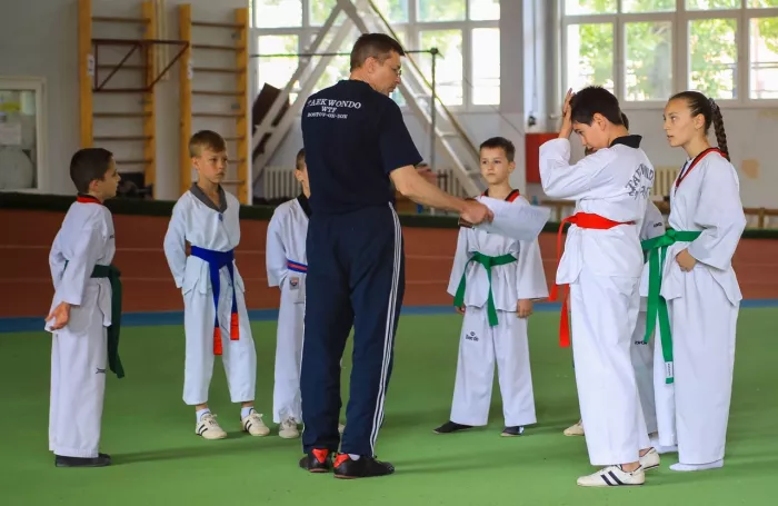 Спортивный комплекс Динамо спорт 161 на ул. Днепропетровская, 14  в  Ростове-на-Дону