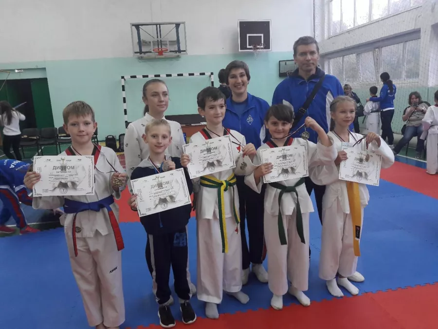 Спортивный комплекс Динамо спорт 161 на ул. Текучева, 149 в Ростове-на-Дону: Тхэквондо, Развиваться, Боевые искусства,