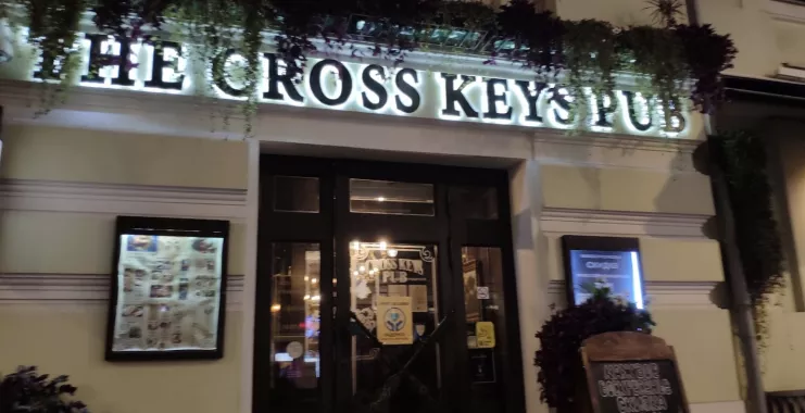Паб "Cross Keys"