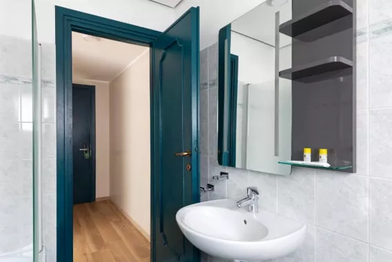 Отель B&B  Como City Center"