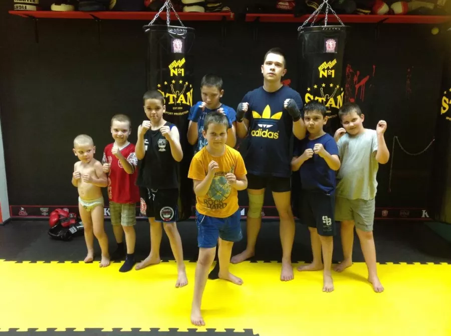 Профессиональная секция Stan Gym в Ростове-на-Дону: Ножевой бой, Тайский бокс, Развиваться,