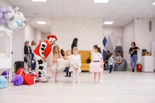 Игровая фотостудия ДОММИ  в  Владивостоке