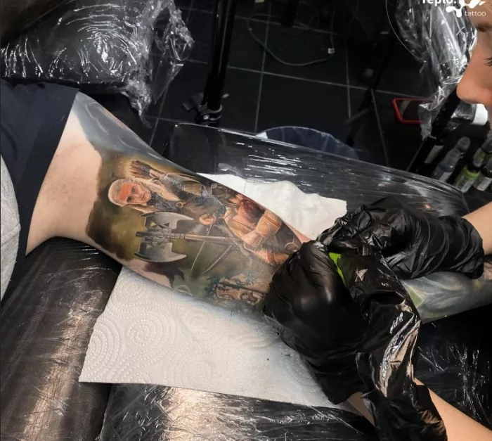 Студия пирсинга и художественной татуировки Teplo tattoo  в  Санкт-Петербурге