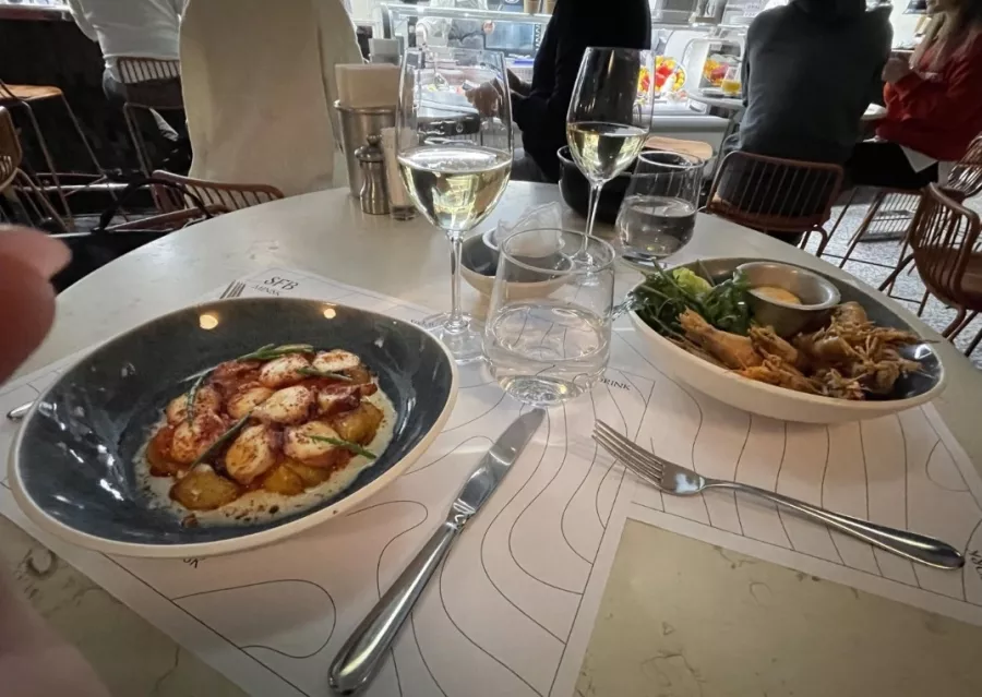 Ресторан морской кухни Sea Food Bar Minsk в Минске: Покушать, Ресторан, Заказ навынос, Кафе, Летняя терраса, Рыбная кухня, Винная карта,