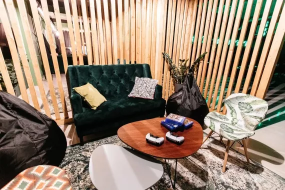 Компьютерный клуб "Cyber Lounge" на Дзержинского