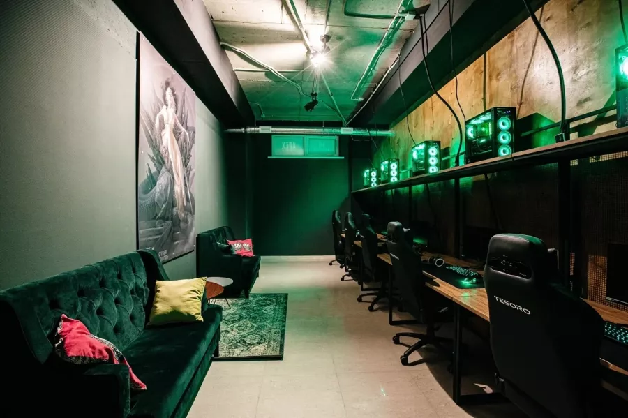 Компьютерный клуб Cyber Lounge на Дзержинского в Краснодаре: Чилим, Киберспорт, Games, Компьютерные игры, Компьютерный клуб, Бар, Кафе, Развлечение, Найти дружбу, Веселье, Кальян, 24/7, Круглосуточно,