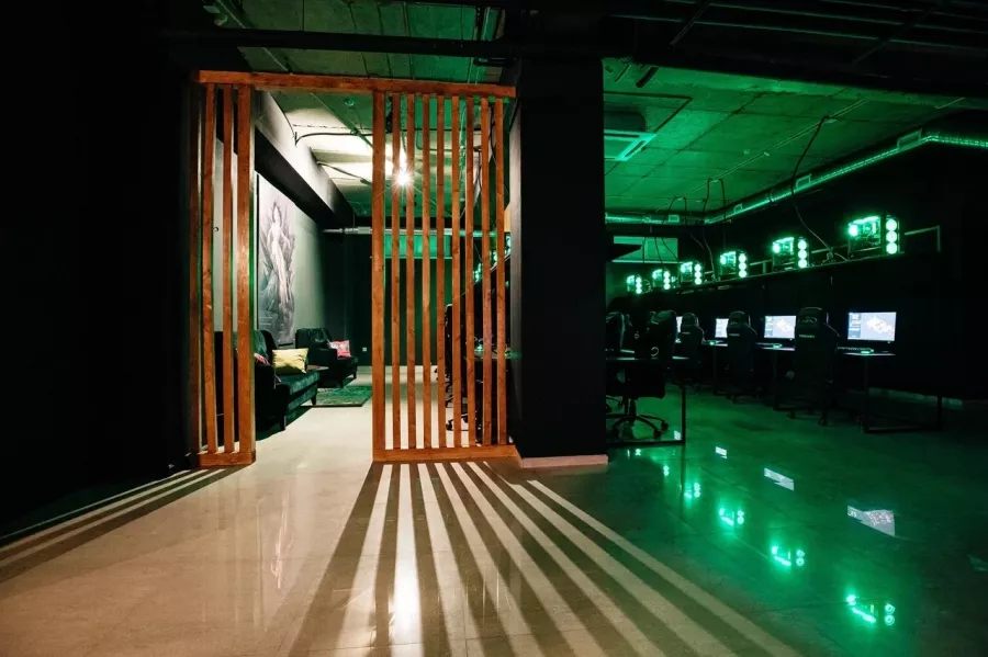 Компьютерный клуб Cyber Lounge на Дзержинского в Краснодаре: Чилим, Киберспорт, Games, Компьютерные игры, Компьютерный клуб, Бар, Кафе, Развлечение, Найти дружбу, Веселье, Кальян, 24/7, Круглосуточно,