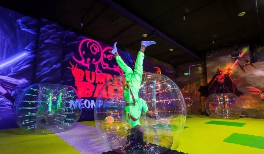 Парк развлечений Neon park в Минске: Чилим, Развлечения, Детские игровые залы, Аттракционы, Подростковые клубы, Организация праздников, Лазерный лабиринт,
