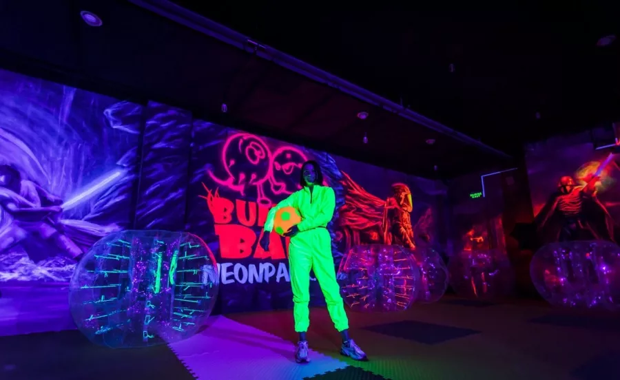 Парк развлечений Neon park в Минске: Чилим, Развлечения, Детские игровые залы, Аттракционы, Подростковые клубы, Организация праздников, Лазерный лабиринт,
