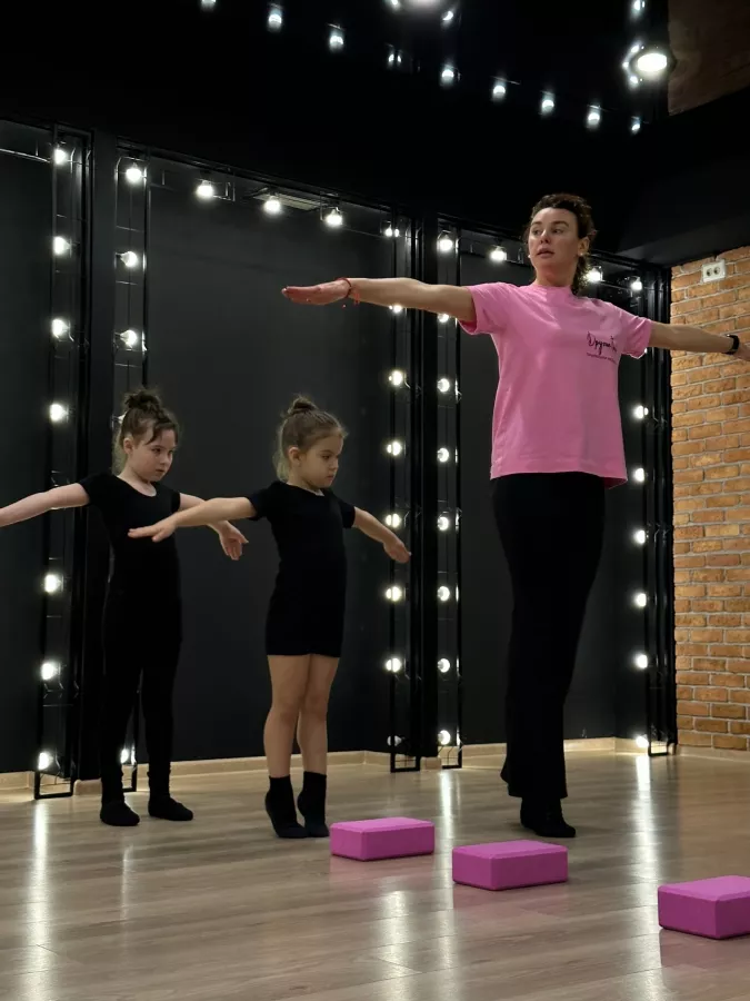 Танцевальная мастерская Другие люди в Краснодаре: Развитие, Танцы, Дисциплина, Школа, Детям, Игры,