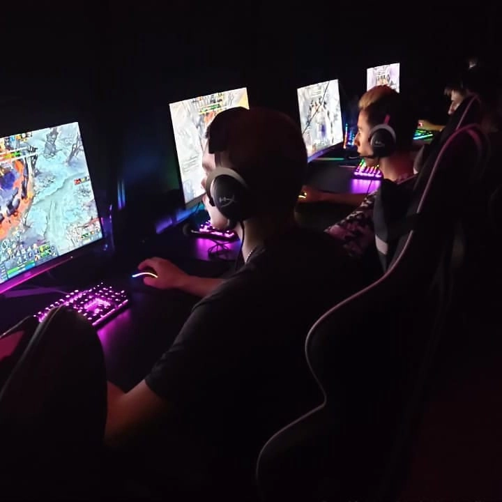 Компьютерный клуб GGWP КИБЕР АРЕНА в Краснодаре: Чилим, Компьютерный клуб, ПК, Games, Круглосуточно, 24/7, Кибер арена, Развлечение,