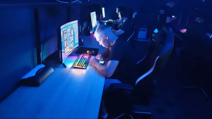 Компьютерный клуб "GGWP КИБЕР АРЕНА"
