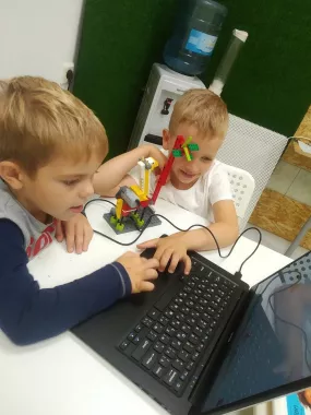 Центр робототехники "RoboCore"